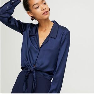 Aritzia Wilfred tie front blouse (navy)